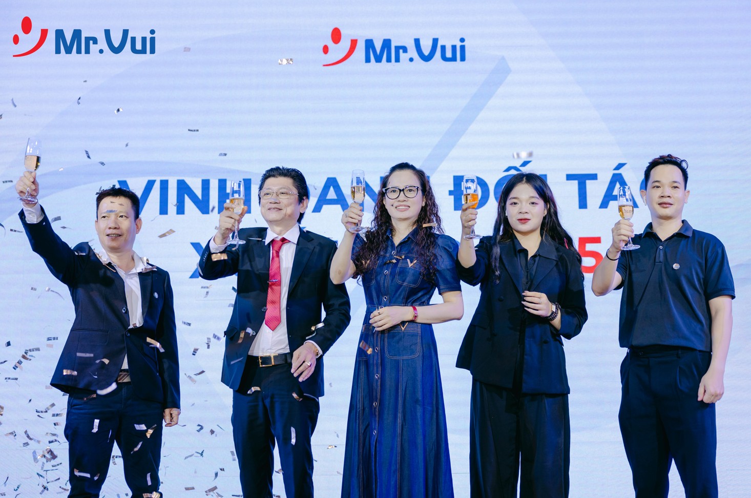 HỘI NGHỊ ĐỐI TÁC MR VUI 2025 - CỘT MỐC MỚI TRONG HÀNH TRÌNH PHÁT TRIỂN