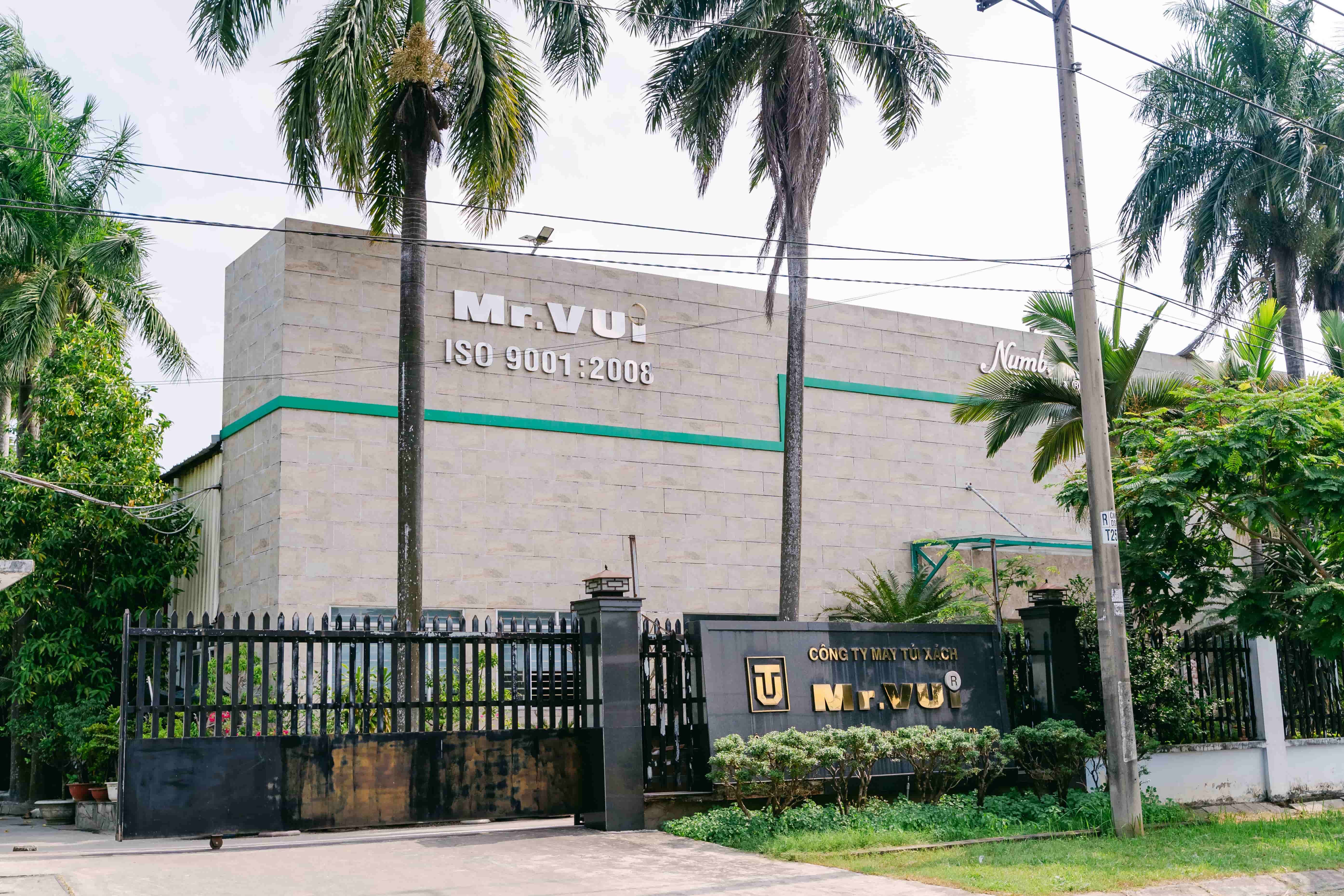 Xưởng may balo theo yêu cầu | Sản xuất trực tiếp tại xưởng giá tốt Mr.Vui