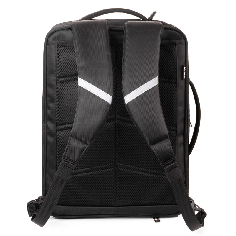 Đệm lưng êm ái, thoáng mát và quai đeo chắc chắn