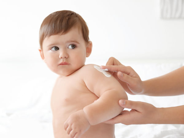 Sanosan - Có nên sử dụng Kem dưỡng ẩm cho trẻ sơ sinh không?