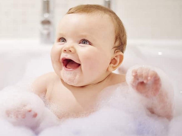 Sanosan: 5 mẹo khi tắm để bảo vệ làn da của trẻ sơ sinh và trẻ nhỏ
