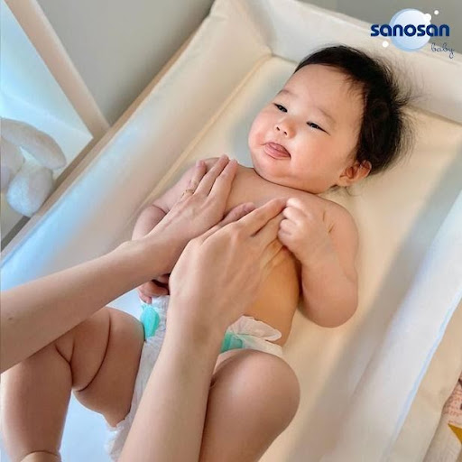 Dưỡng ẩm có thể ngăn ngừa dị ứng thực phẩm và các mẹo chăm sóc da trẻ em khác mà cha mẹ cần biết