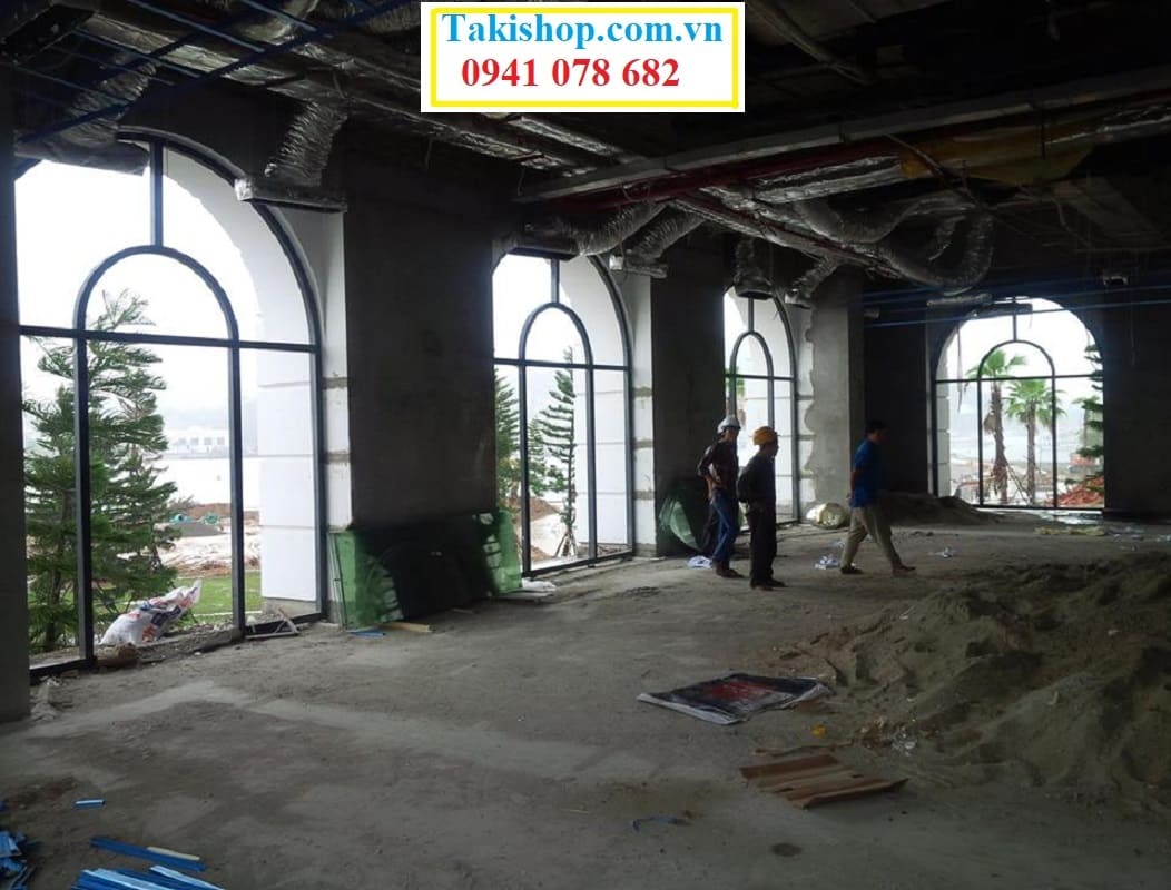 Thi công cửa đi nhôm xingfa uốn vòm cho khu nghỉ dưỡng