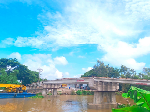 Cầu Kênh 10 - đường đông Kênh Cốc, liên xã Đào Hữu Cảnh- Bình Phú, huyện Châu Phú, tỉnh An Giang