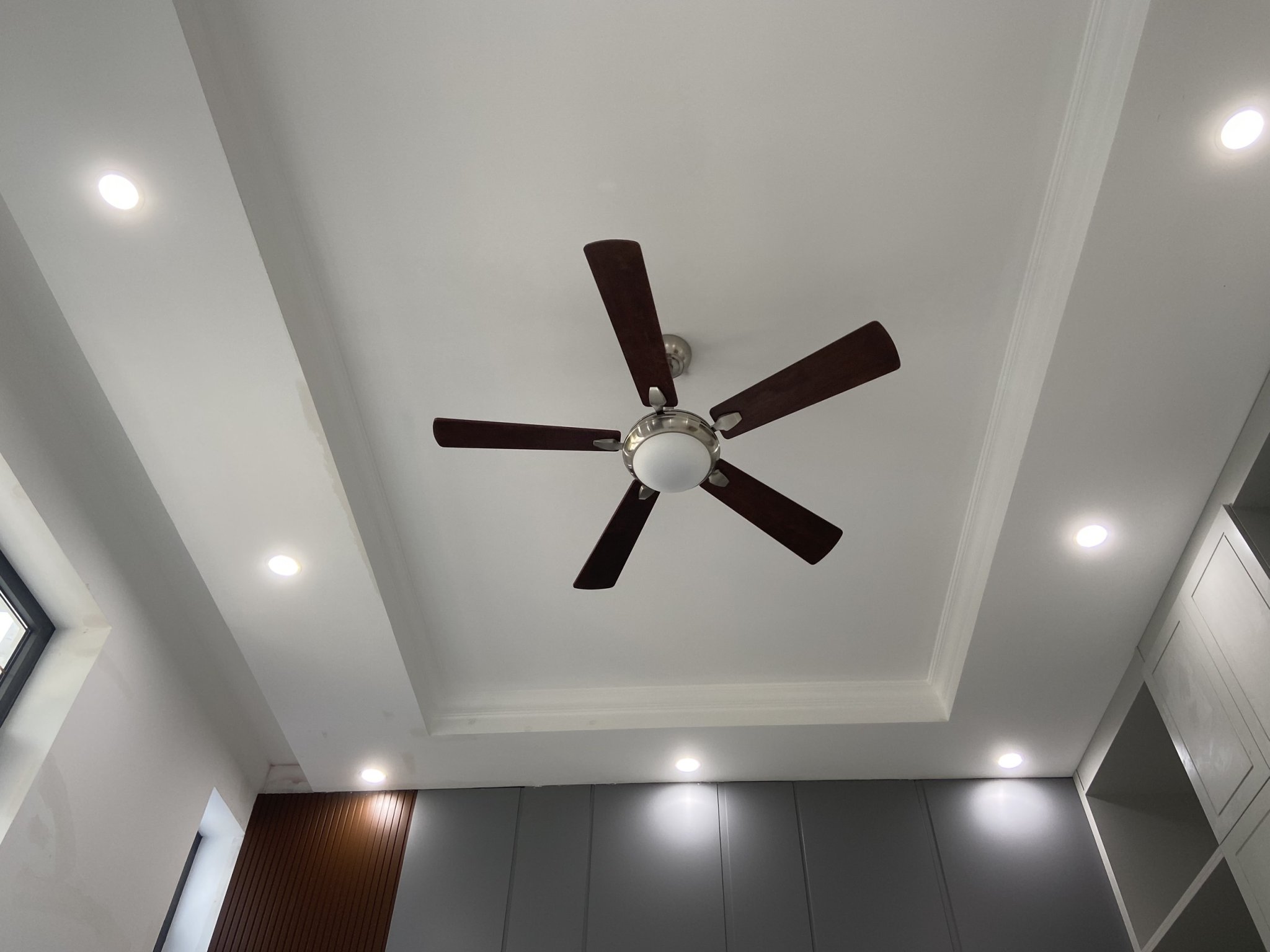 Ưu Nhược Điểm Của Sản Phẩm Quạt Trần Cánh Gỗ