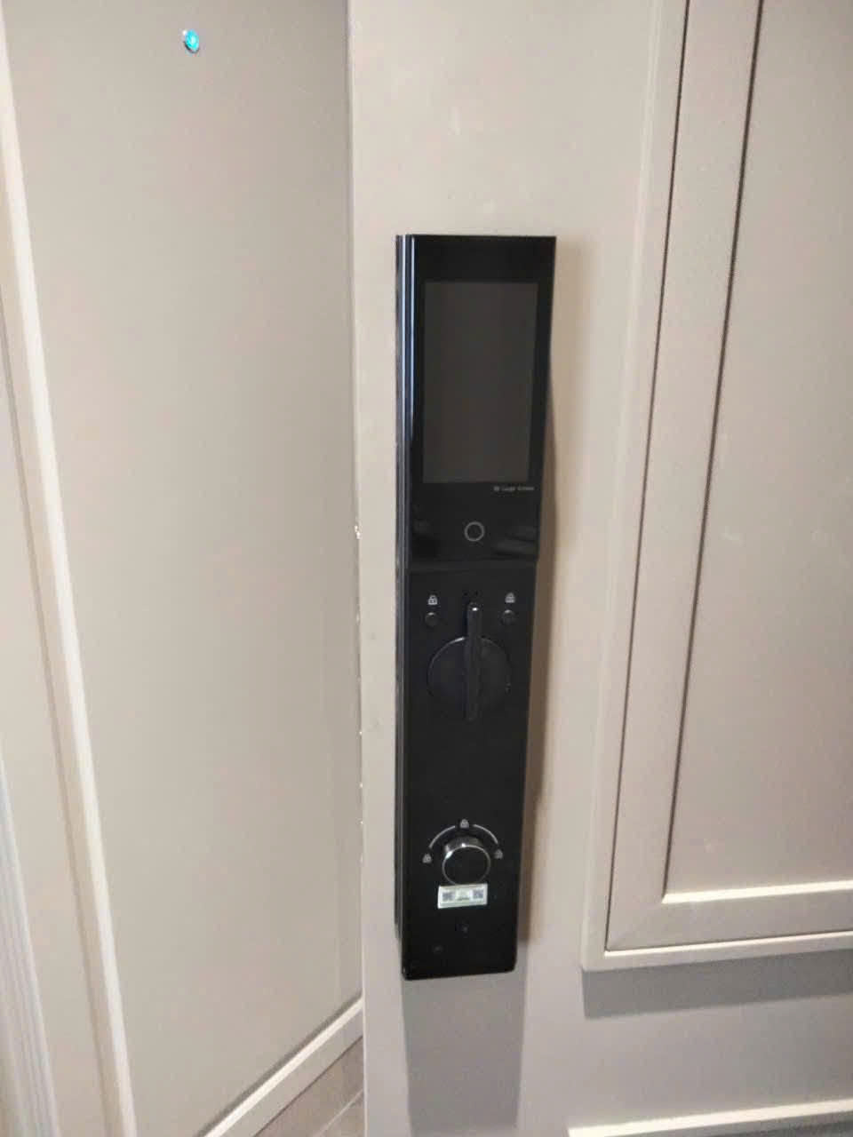 Khóa Điện Tử KASSLER KL-808 CNC GOLD APP Tuya