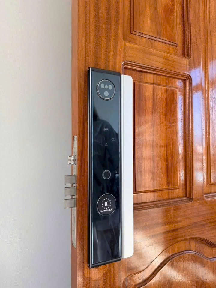 Khóa Điện Tử KASSLER KL-808 CNC SILVER APP Tuya