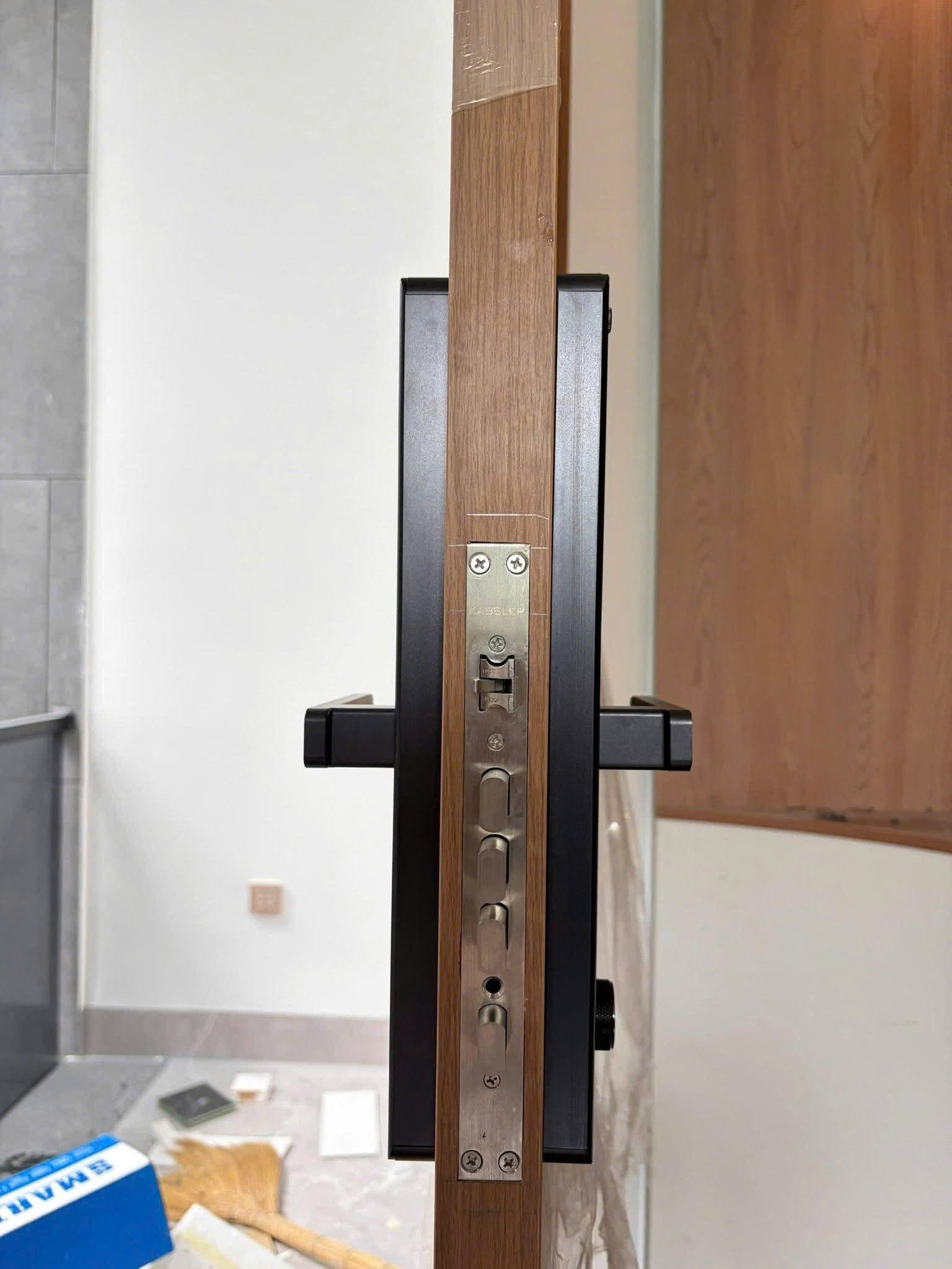 Khóa Điện Tử KASSLER KL-567 CNC BLACK APP TTlock