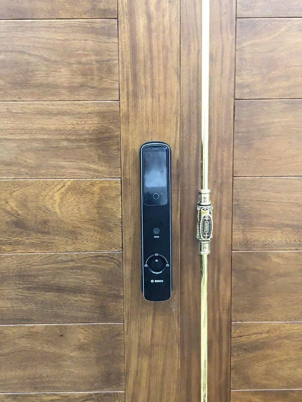 Khóa Điện Tử BOSCH EL800VF-DE