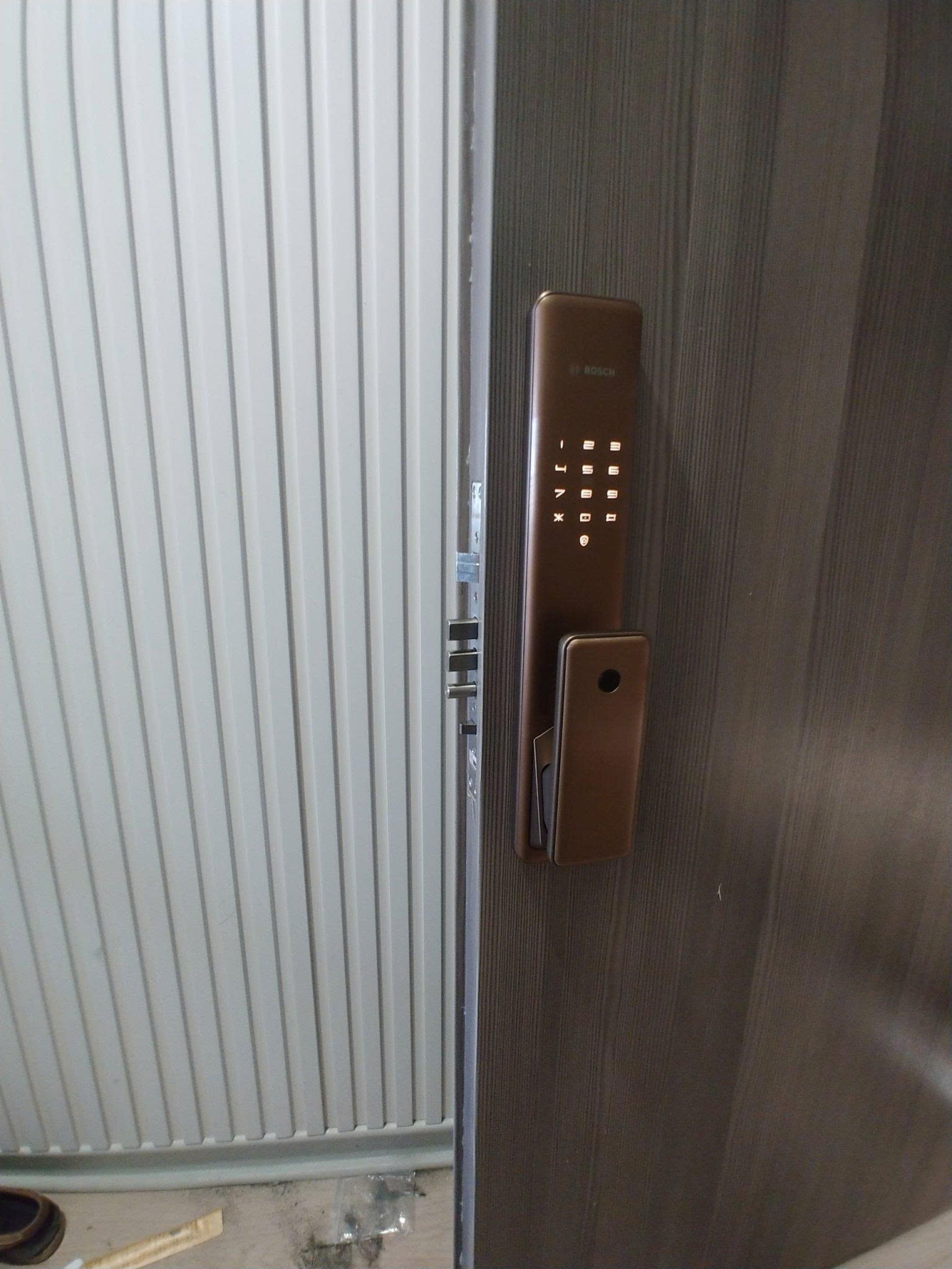 Khóa Điện Tử BOSCH FU 750 EU AMBER GOLD