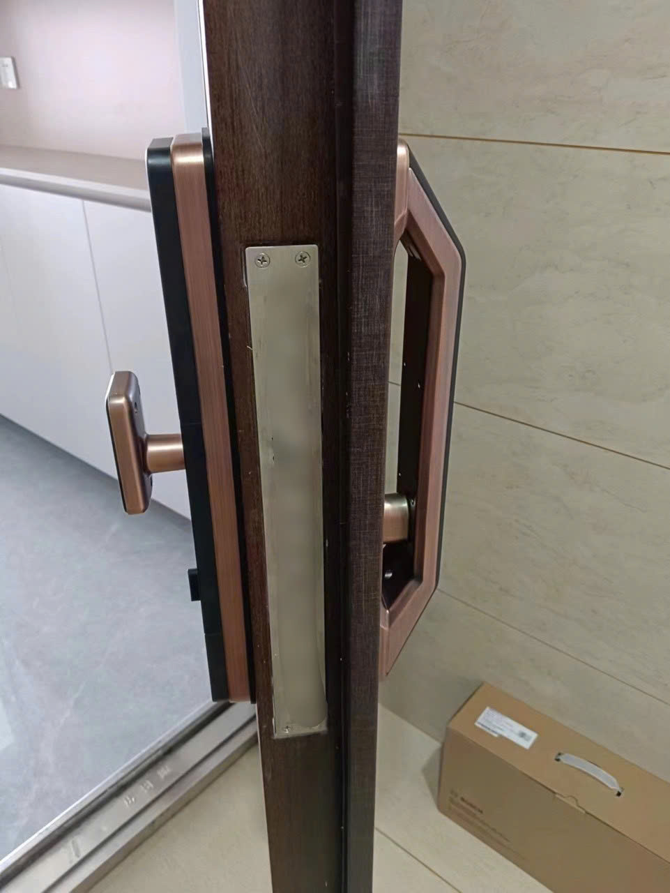 Khóa Điện Tử BOSCH FU6 PLUS BRONZE DE