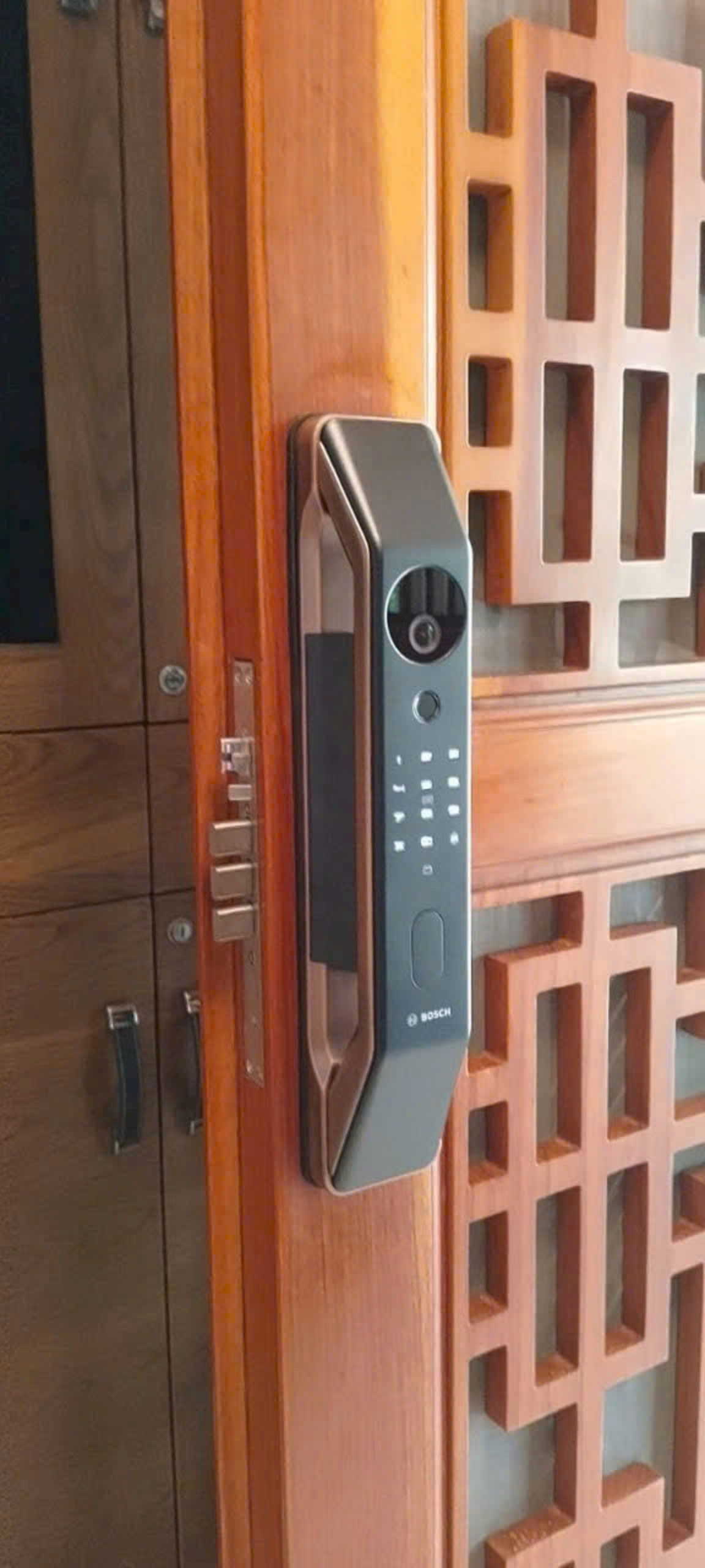Khóa Điện Tử BOSCH FU6 PLUS BRONZE DE