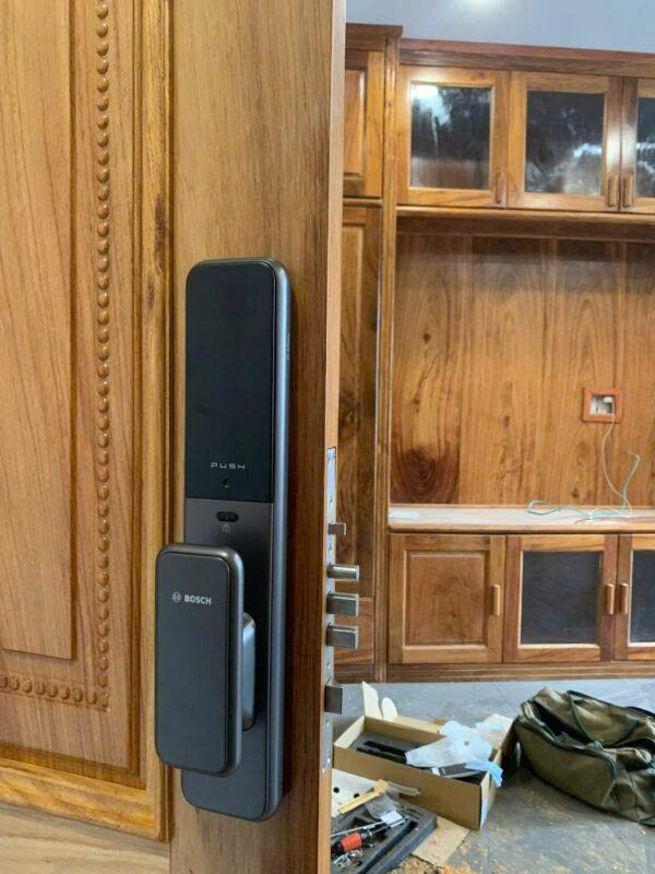 Khóa Điện Tử BOSCH EL600B DE XÁM APP