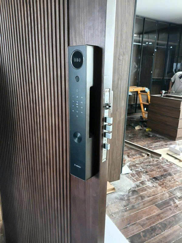 Khóa Điện Tử BOSCH FU30 PLUS NÂU