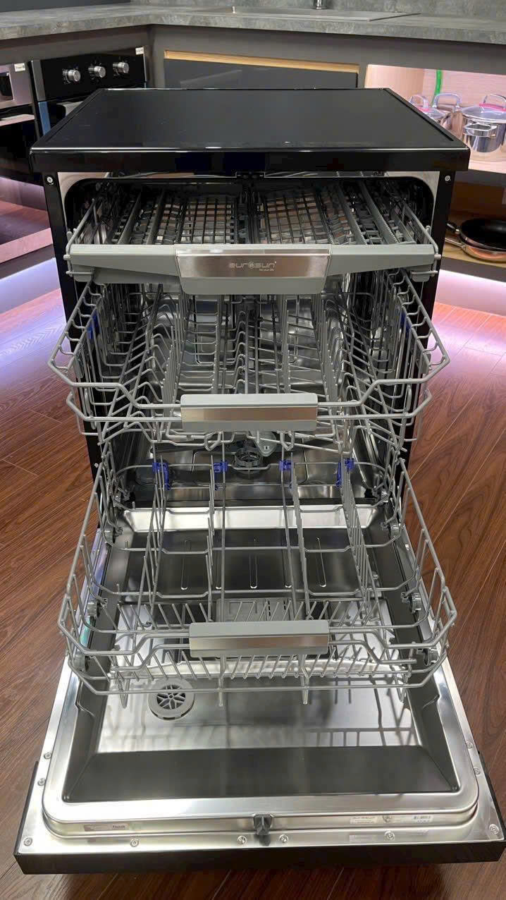 Máy Rửa Chén Eurosun SMS81EU71B