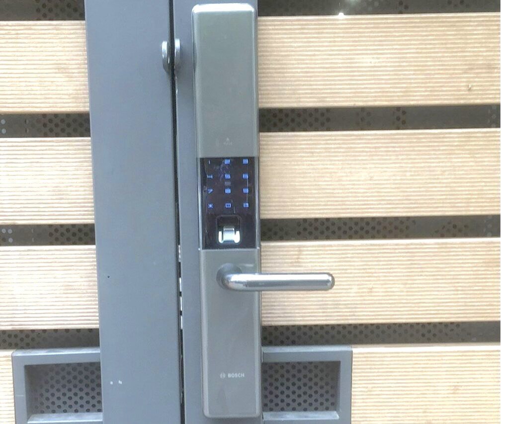 Khóa Điện Tử BOSCH ID 80 DE XANH APP