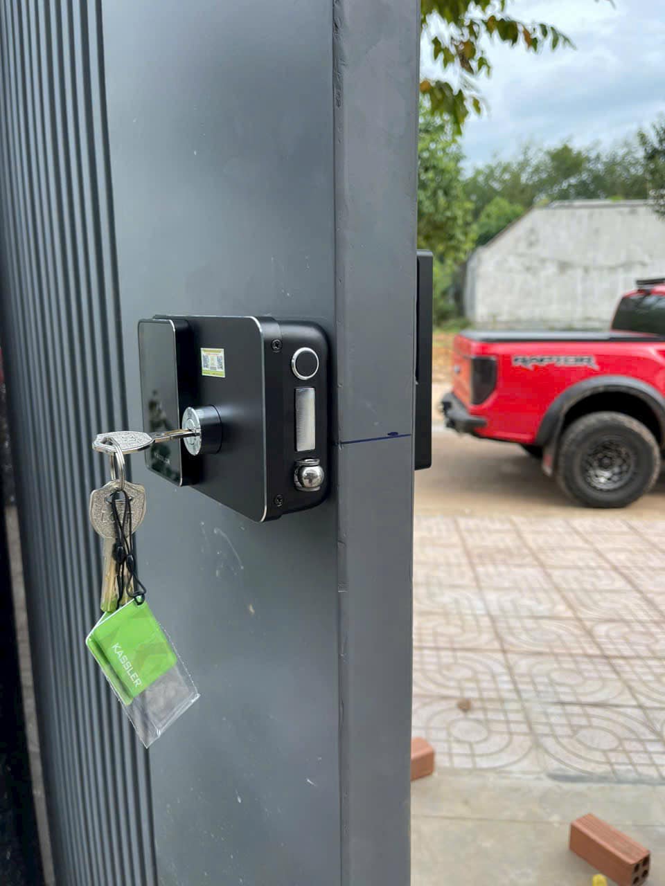 Khóa Điện Tử KASSLER KL-579 CNC SILVER GREY APP