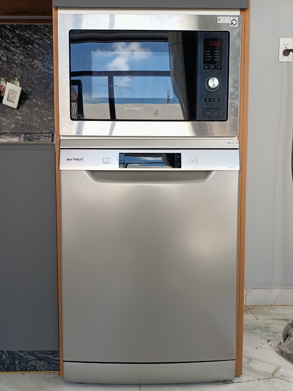 Lò vi sóng Eurosun MWO-28EUR | MWO-28EU.