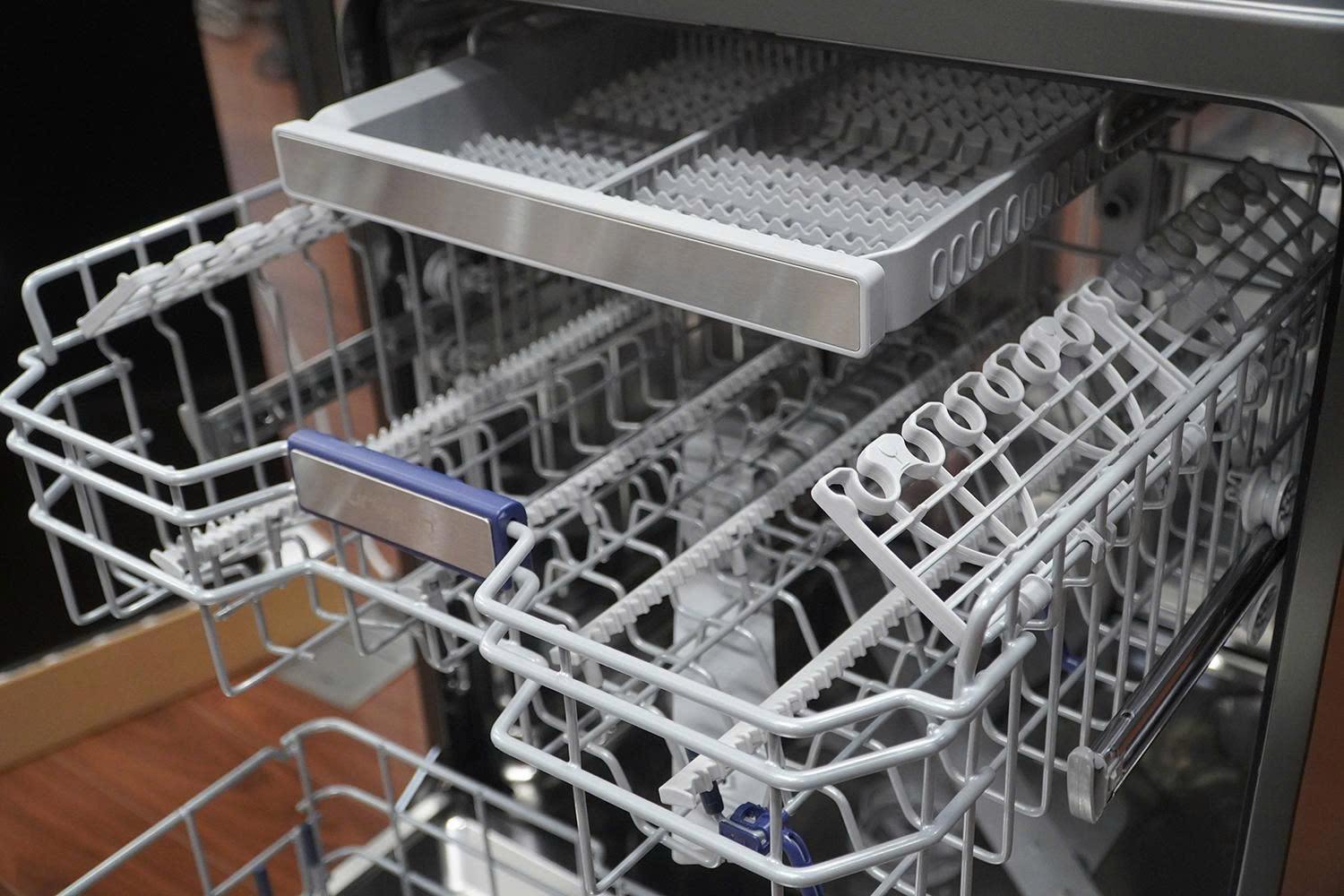 Máy Rửa Chén Eurosun SMS18EU79PRO (Gray)