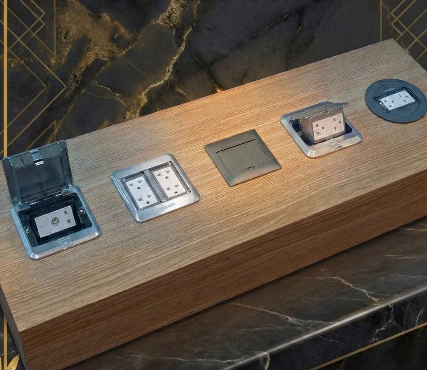 Tổng Hợp Các Dòng Ổ Cắm Âm Sàn Panasonic (Kim Loại & Nhựa)