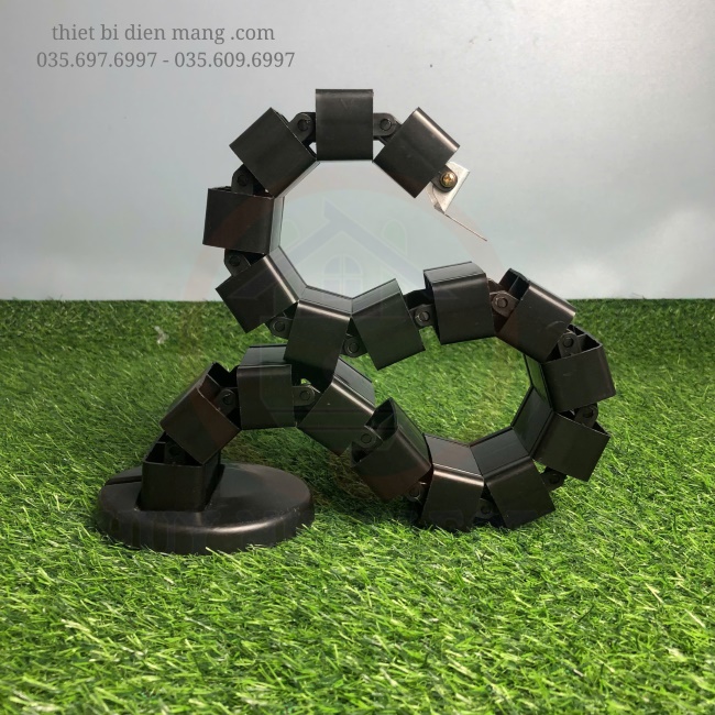 Ống Luồn Dây Điện Chân Bàn Dạng Khớp Hình Vuông Màu Đen TNE1-XKL-V-Đ