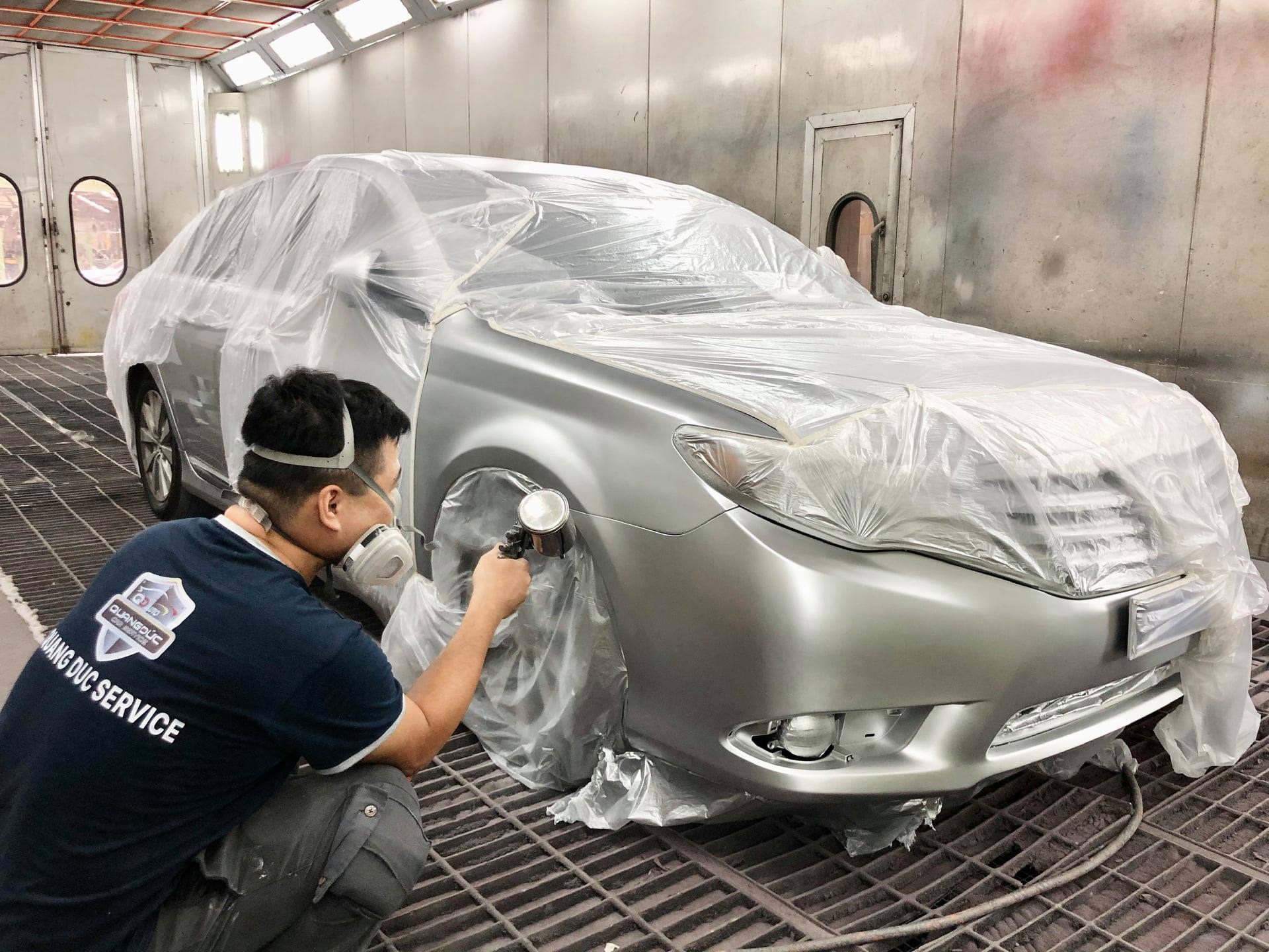 Nên sơn hay dán đổi màu ô tô để đảm bảo độ bền tốt nhất Quang Đức Auto