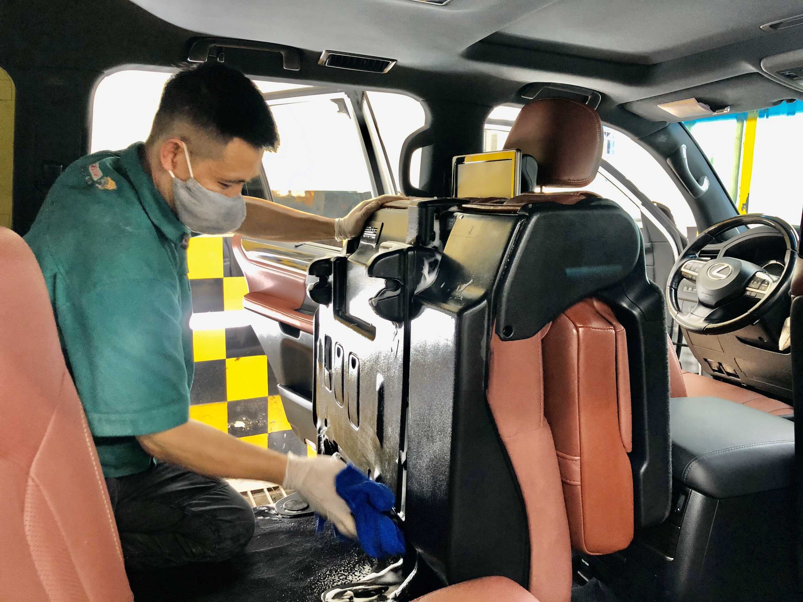 DỌN NỘI THẤT - ĐÁNH BÓNG XE UY TÍN CHẤT LƯỢNG TẠI GARAGE QUANG ĐỨC