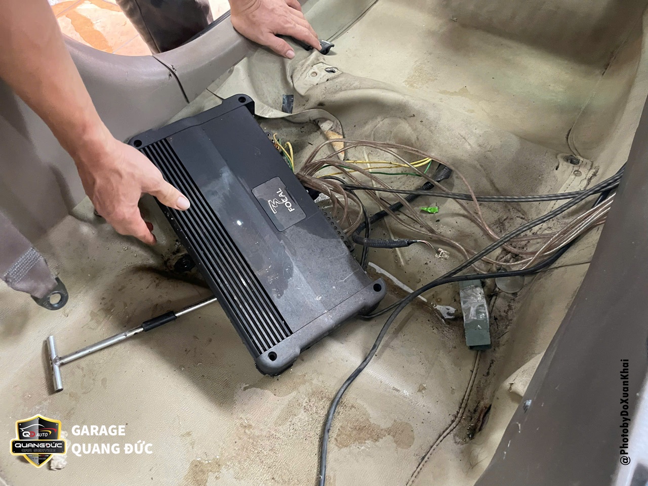 DỌN NỘI THẤT Ô TÔ NGẬP NƯỚC VỚI QUY TRÌNH XỬ LÝ CHUYÊN SÂU TRÁNH NHỮNG HẬU QUẢ KHÓ LƯỜNG