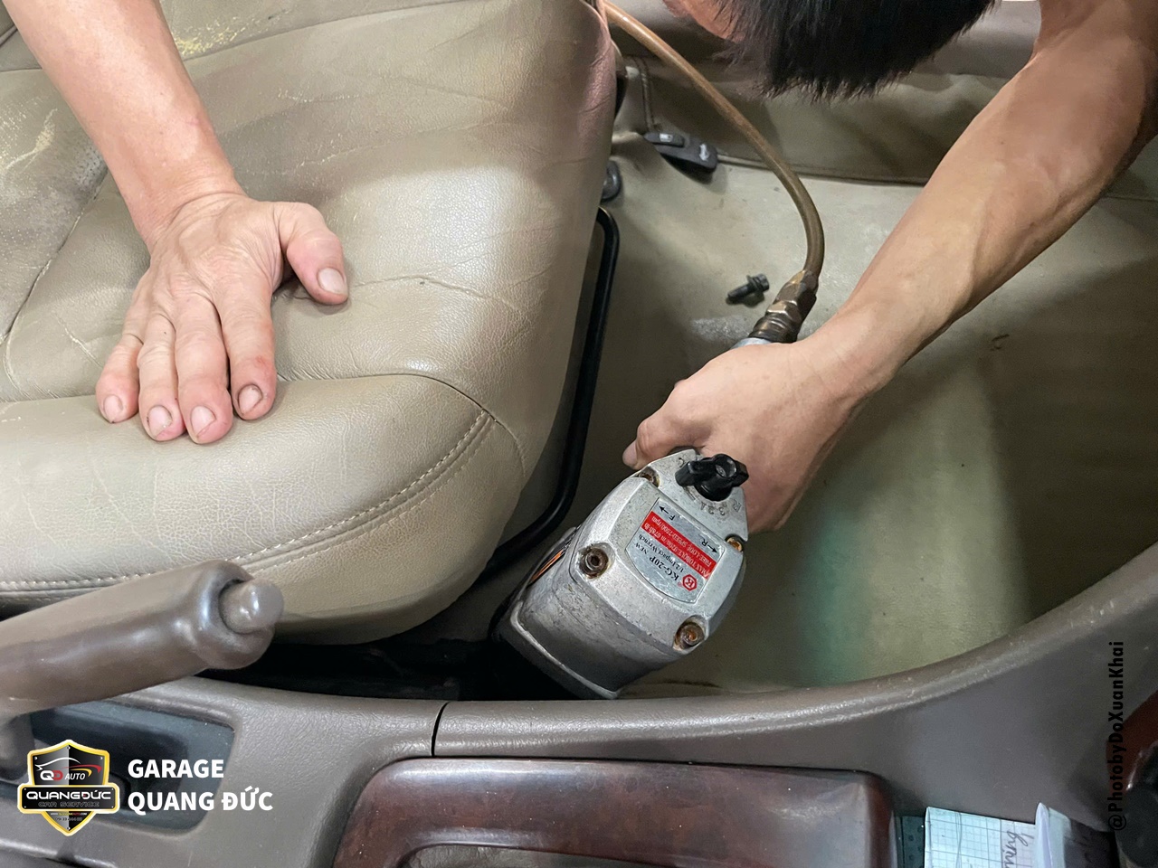 DỌN NỘI THẤT Ô TÔ NGẬP NƯỚC VỚI QUY TRÌNH XỬ LÝ CHUYÊN SÂU TRÁNH NHỮNG HẬU QUẢ KHÓ LƯỜNG