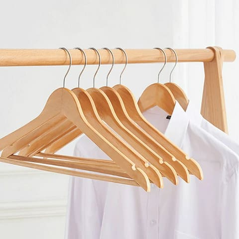 Khám phá các loại móc treo quần áo gỗ dùng cho khách sạn
