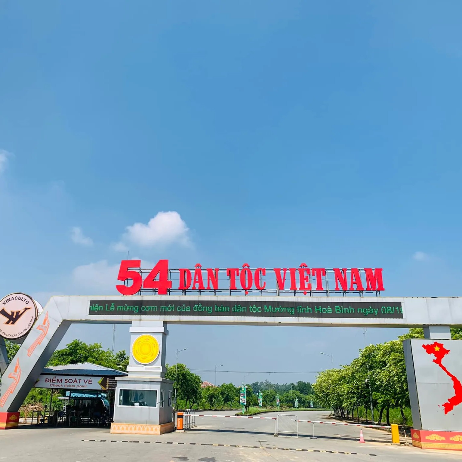 Khám Phá Làng Văn Hóa Du Lịch Các Dân Tộc Việt Nam