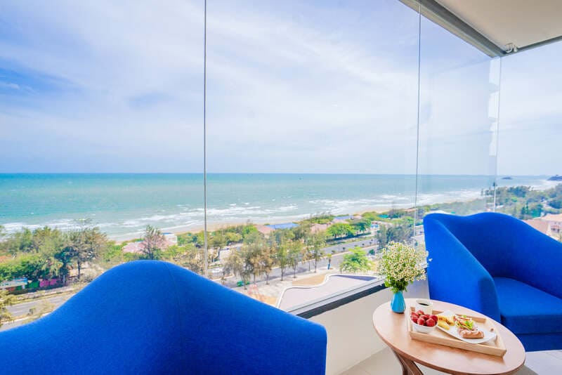 Annata Beach Hotel tọa lạc ngay bên bãi biển