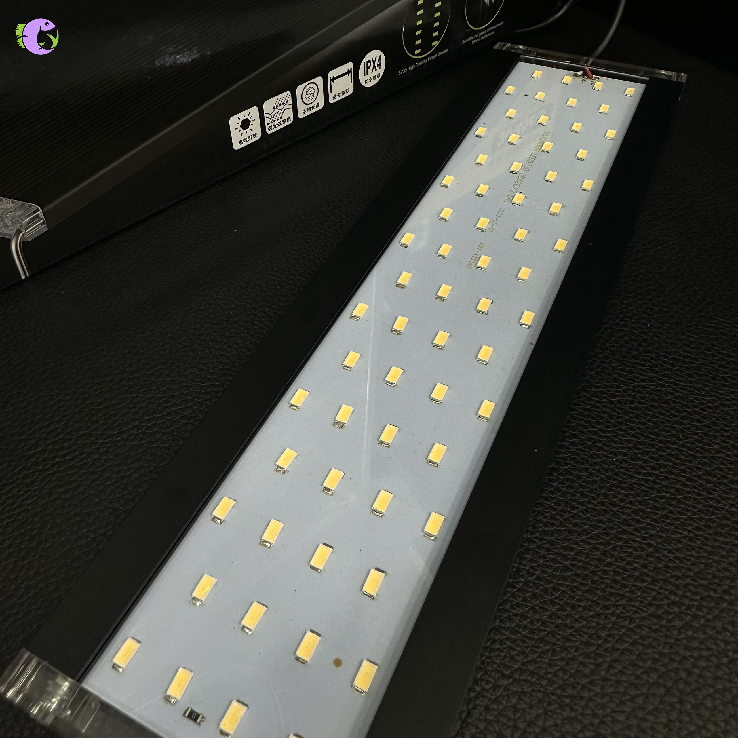 Đèn LED RGB Deyao T-series - 2