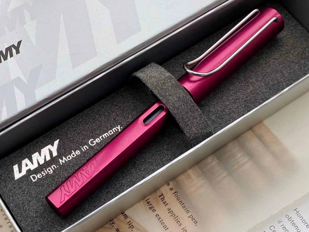 Bút máy Lamy AL-star dark purple