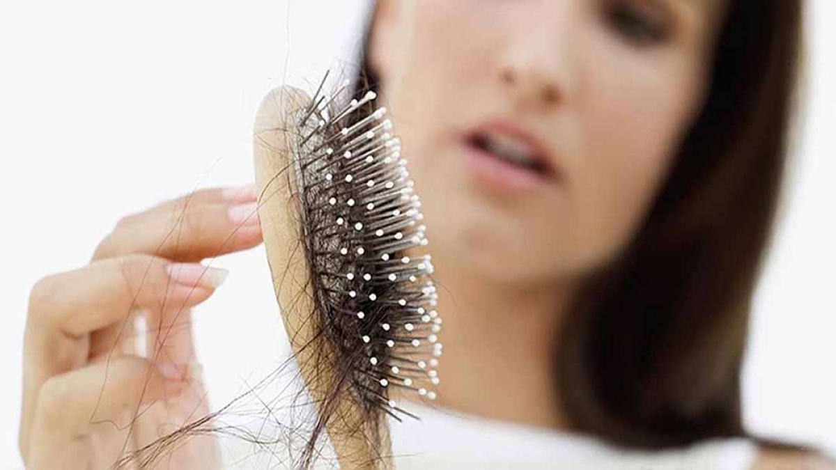 Những nguyên nhân dẫn đến tình trạng rụng tóc nhiều là gì?