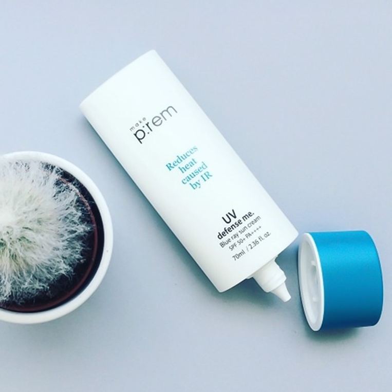 Kem Chống Nắng Make Prem Uv Defense Me Blue Ray Sun Cream Damask Mỹ Phẩm Chính Hãng Kem Chống Nắng Make Prem Uv Defense Me Blue Ray Sun Cream Damask Mỹ Phẩm Chính Hãng