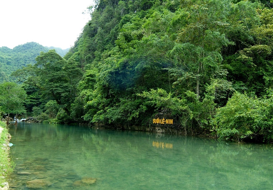 Pác Bó - Suối Lê Nin - Núi Các Mác - Hang Pác Bó