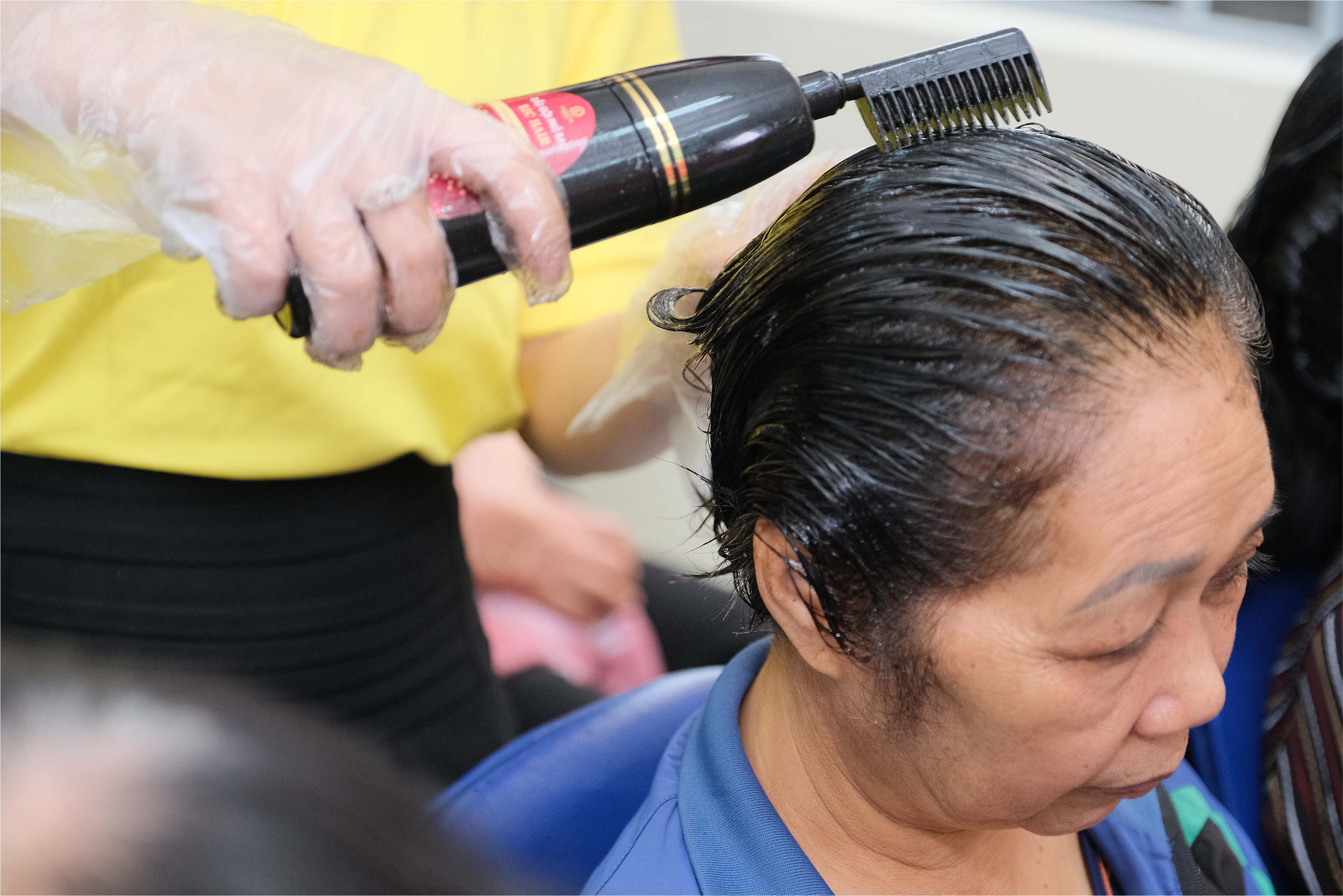 cách chọn dầu gội phủ bạc