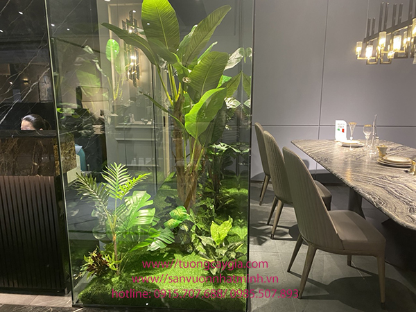 Lắp đặt hệ thống cây xanh tại showroom Hùng Tuý - 20 Cát Linh Hà Nội