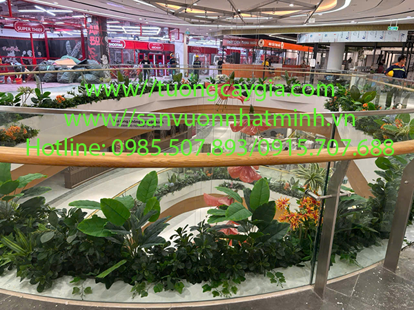 Decor cây hoa lá tại lan can thông tầng TTTM Vicom Mega Mall Vũ Yên - Hải Phòng