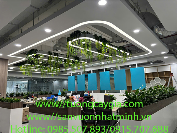 Thi công. lắp đặt dây leo rủ và hệ thống cây xanh tại Công ty may