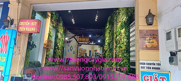 Trang trí tường cây lá giả tại trung tâm mua sắm và bán lẻ tại quận Gò Vấp, Tp Hồ Chí Minh