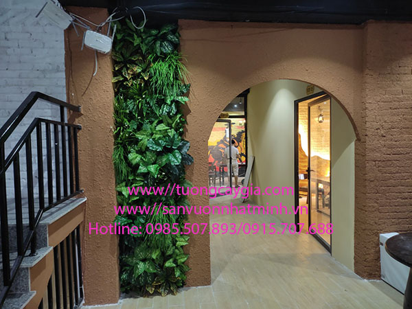 Vách cây lá nhỏ xinh tại Làng Bia - Hà Nội