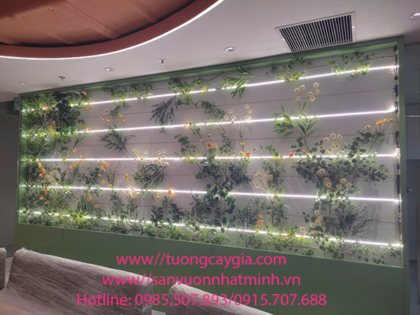 Decor hoa cây xanh qua lớp kính mờ tại văn phòng tập đoàn PRUDENTIAL Việt Nam tầng 11 tòa nhà Lotte Mall - 272 Võ Chí Công - Tây Hồ - Hà Nội