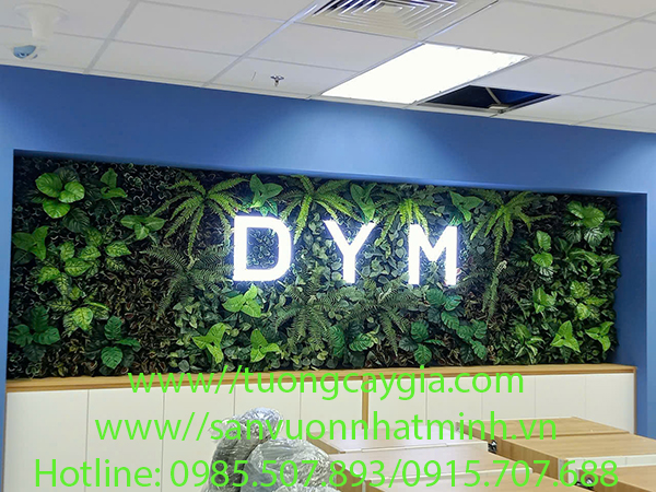 Decor hệ thống cây lá nhân tạo tại văn phòng Công ty DYM - TP Hồ Chí Minh