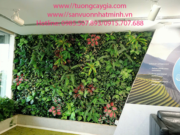 Thi công vách tường cây nhân tạo tại Công ty Vũ Phương số 106 Nguyễn Văn Trỗi - Phường 8 - Quận Phú Nhuận - TP HCM