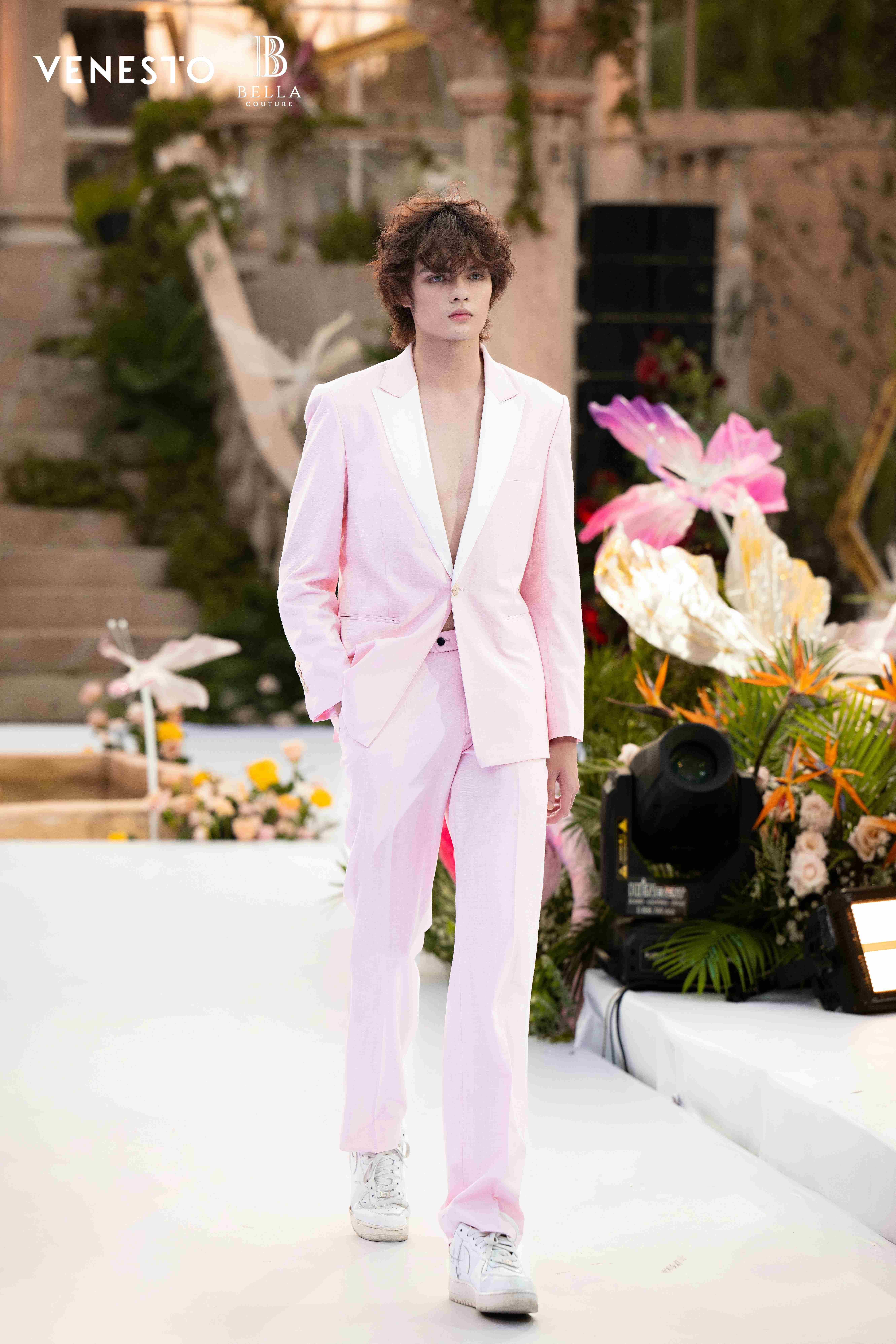 Set áo vest chân váy lưới hồng phấn nhạt - Áo vest, blazer nữ |  ThờiTrangNữ.vn