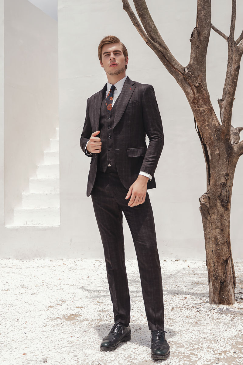 Bộ Suit Nâu Kẻ Ô