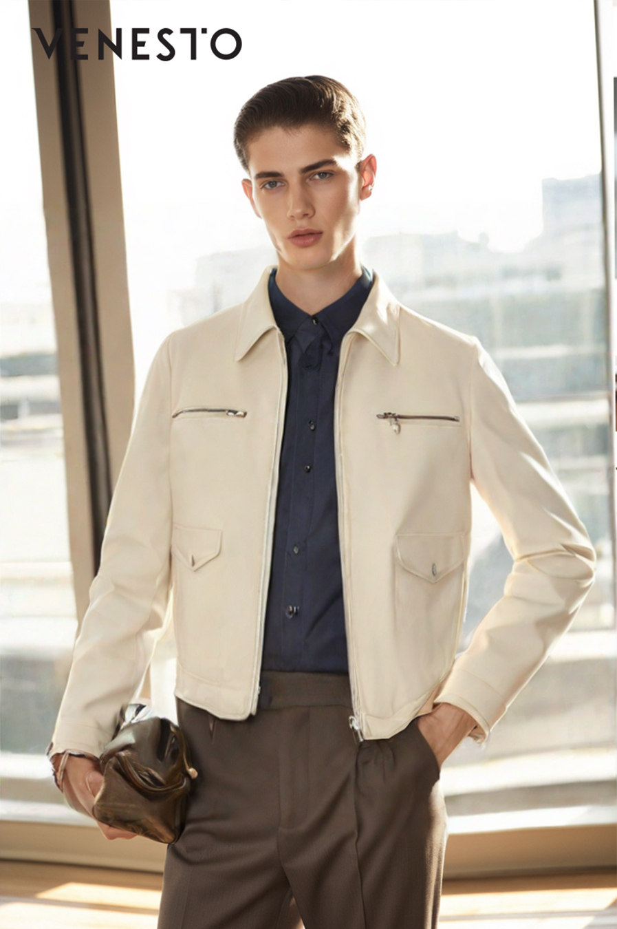 Áo khoác da kem cổ bẻ phối đai