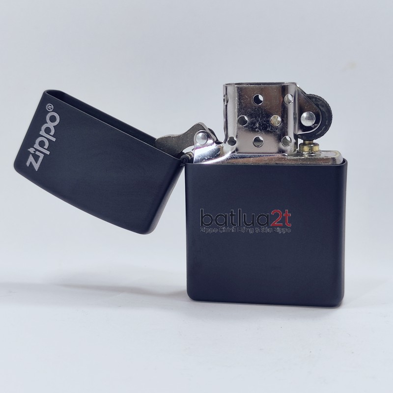 Zippo Black Matte Zippo Logo 218ZL Zippo Sơn Đen Tỉnh Điện Khắc Logo